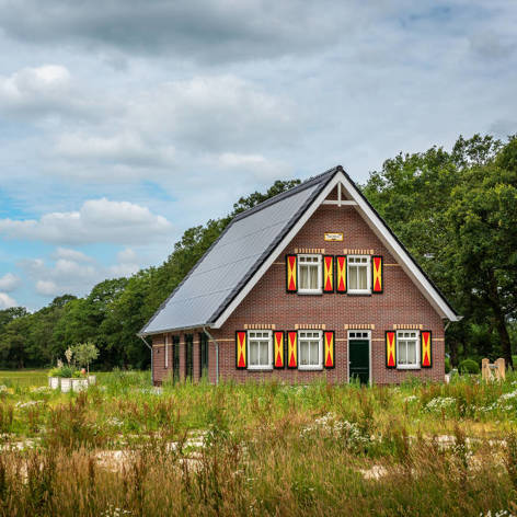 This slide displays Landgoed De Groote Scheere ASR.