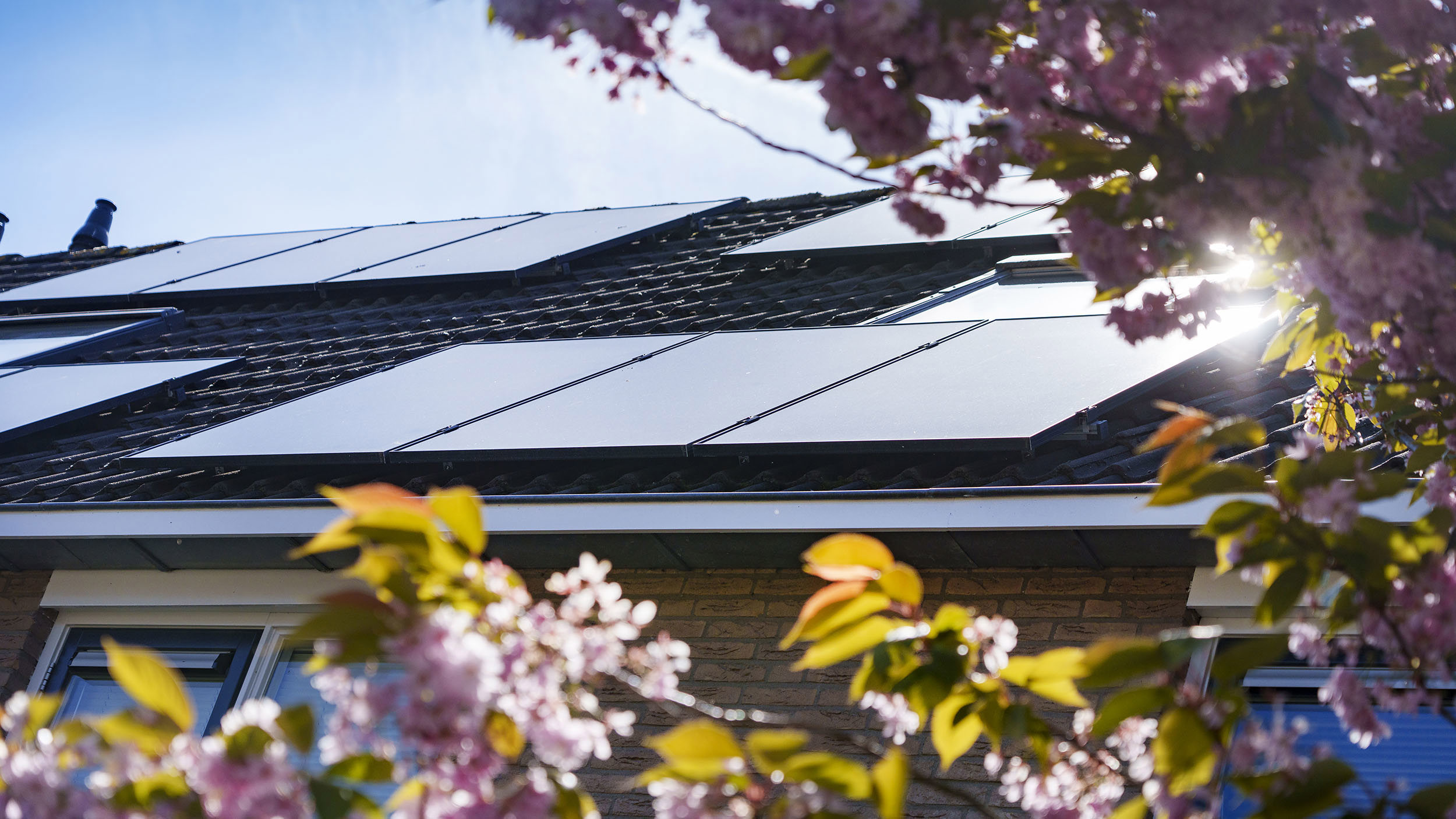 This slide displays ASR Residential Huizen Foto Corné Bastiaansen.