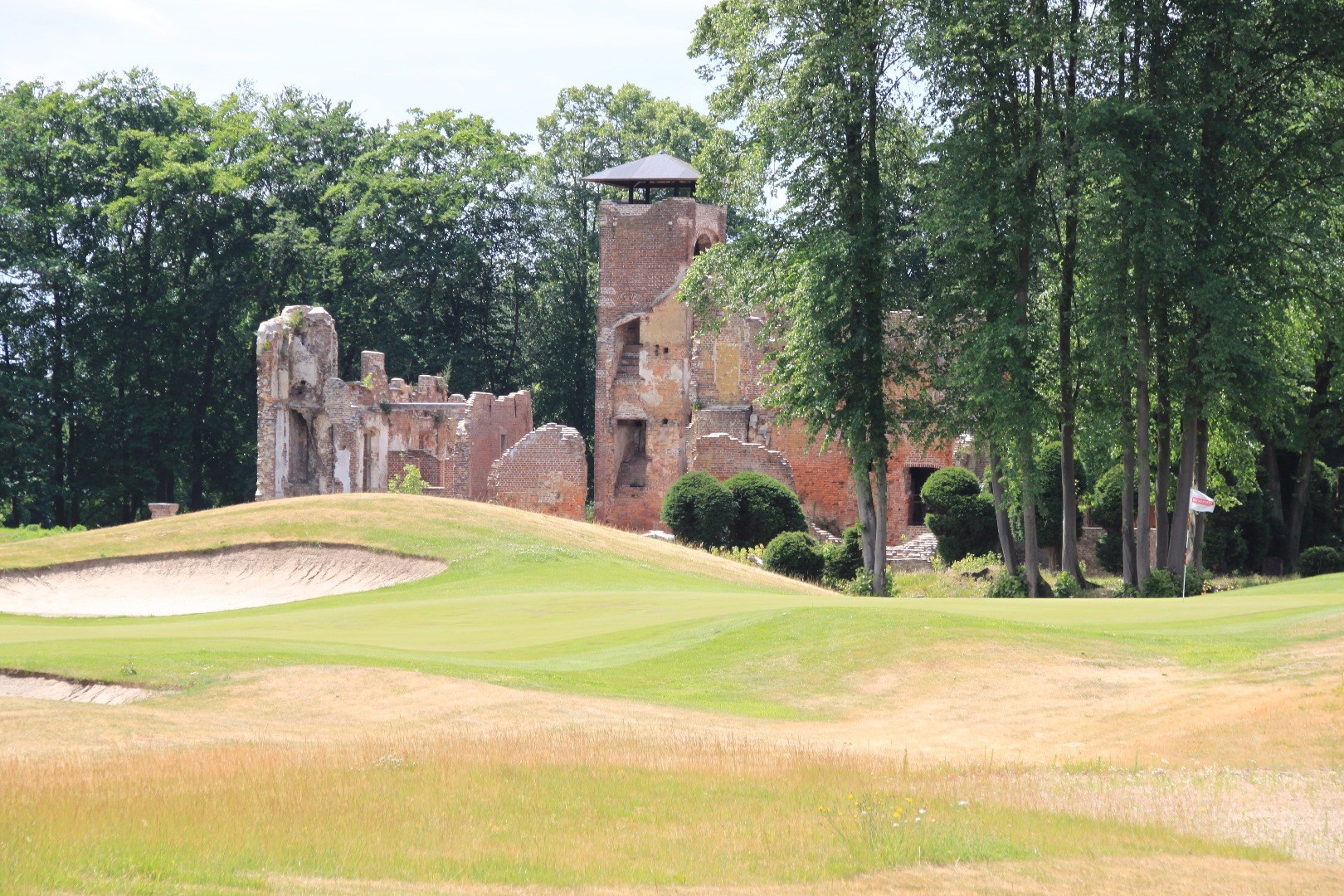 This slide displays Landgoed Blijenbeek ASR.