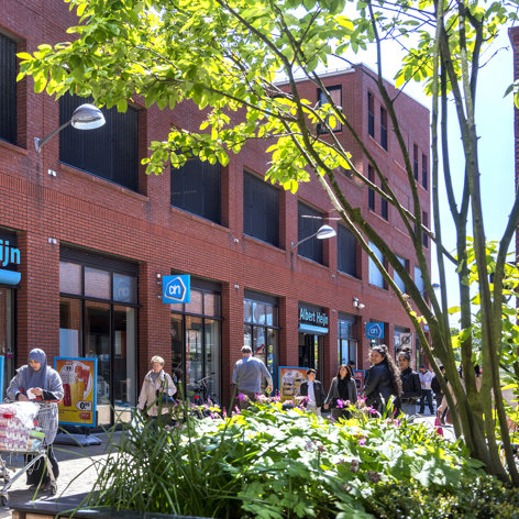 This slide displays Albert Heijn Winkelcentrum Leidscheveen Den Haag ASR Dutch Prime Retail Fund.