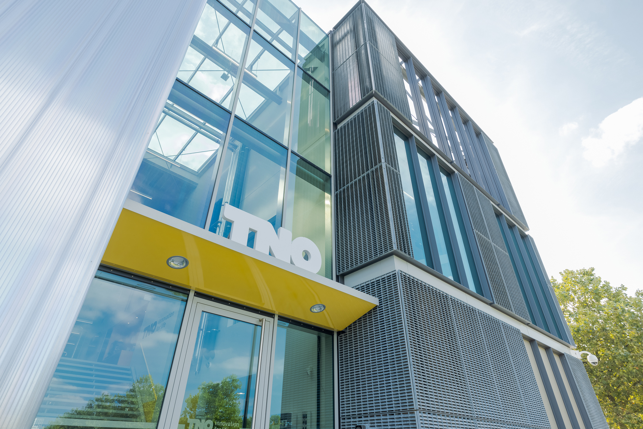 This slide displays TNO MEC ASR Dutch Science Park Fund TU Delft (1).