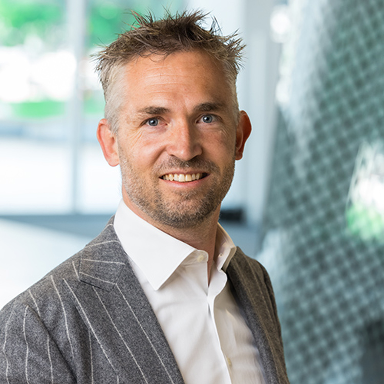 Click here to go to the newsoverview with a filter on Fadyan Pronk.